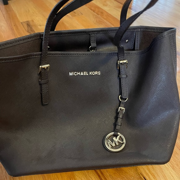 Michael Kors Handbags - Brown Michael Kors tote bag!